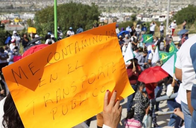 PROTESTAN CONTRA EL HOY NO CIRCULA, LO CONSIDERAN FUENTE DE CONTAGIO DEL CORONAVIRUS EN CAMIONES.