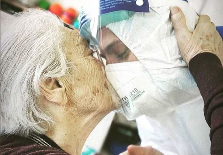 Familiares roban cuerpo con COVID, del hospital para velarlo en su hogar.