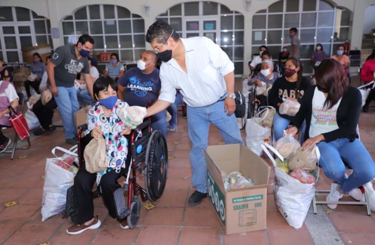 Entrega 250 despensas el programa “valores a tu mesa” :Karina Pérez Popoca.