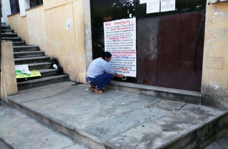 Internos del CERESO de Ometepec denuncian al Director.