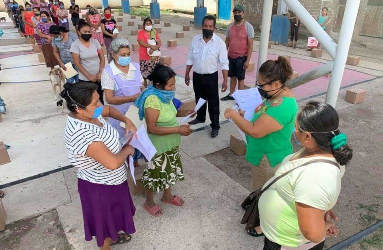 APOYA EL DIF XALPATLAHUAC. CON 2235 DESPENSAS.