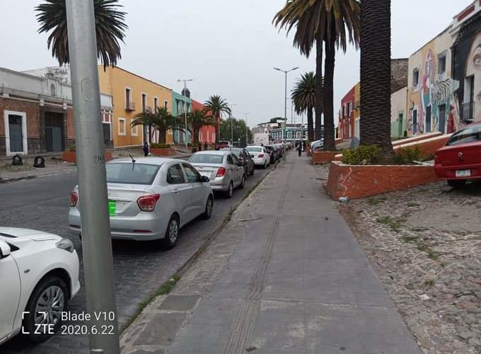 Solicitan disminución de impuestos choferes de Uber Didi y Cabify.