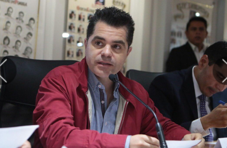Marcelo García,Diputado Sin Partido del Congreso del Estado de Puebla, presenta iniciativa de educación.