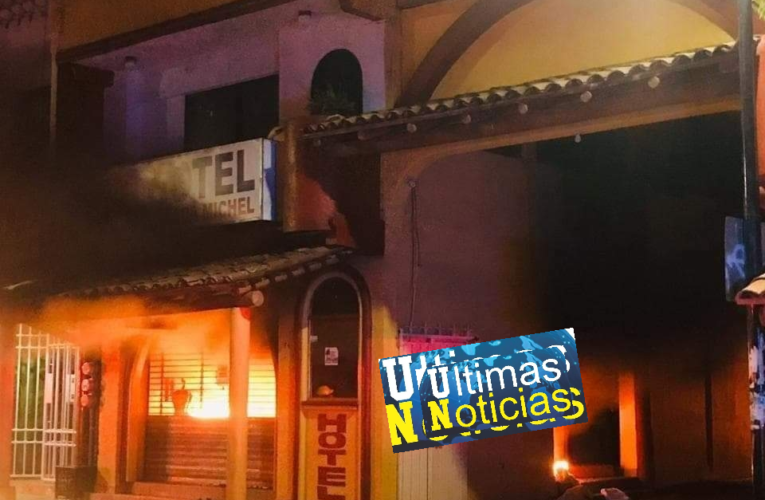 *Hombres armados Incendian hotel en el Centro de Zihuatanejo y dejan narcomensaje .