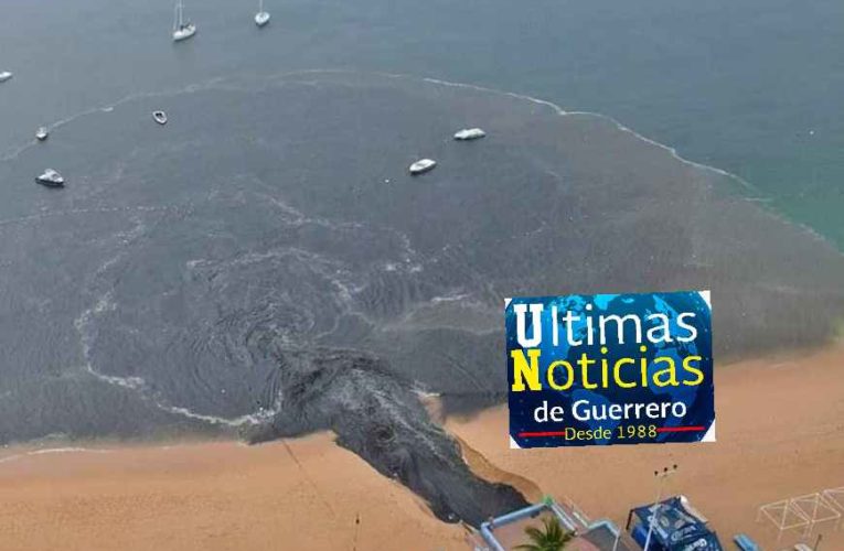 Vierte aguas negras en playas de Costa azul CAPAMA.