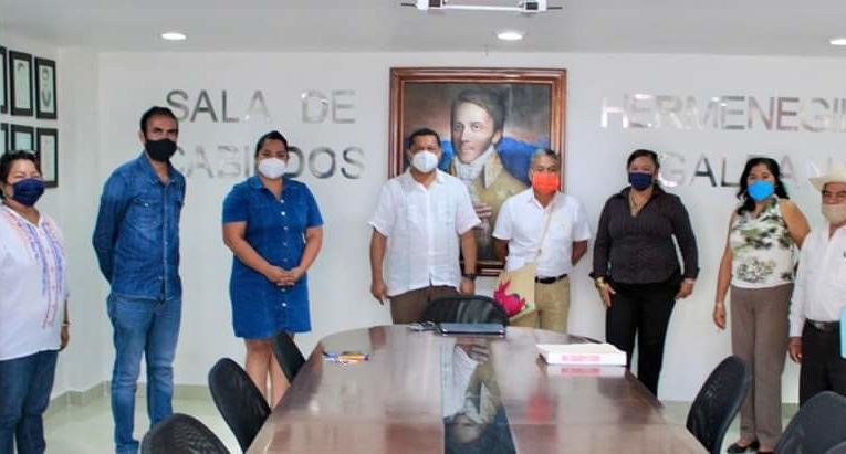 PRESENTAN AL ALCALDE COYUCA DE BENÍTEZ; PROYECTOS PLURICULTURALES INDÍGENA Y AFROMEXICANA.