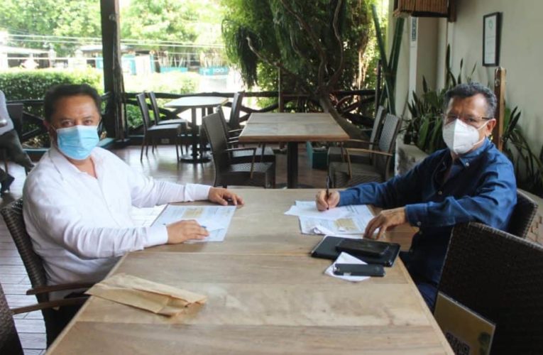 HÉCTOR APREZA SE ZAMBULLÓ A PABLO AMÍLCAR. ZASSSS.