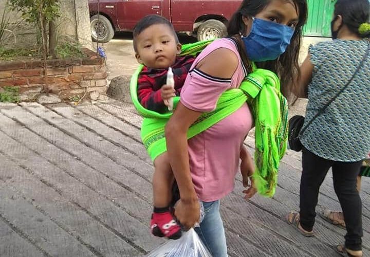 Apoya con despensas alimentarias Victoriano Wences Real.