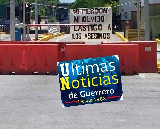 Toman la caseta de cobro de la venta; autopista del sol, estudiantes de Ayotzinapa.