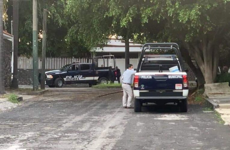 Comando armado ataca a balazos la residencia de José Manuel Figueroa.