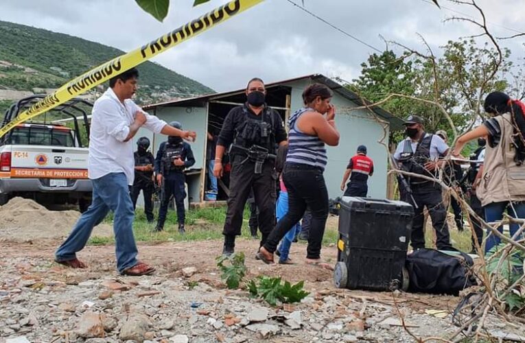 Mueren 4 jóvenes al caer en pozo artesiano, Chilpancingo.