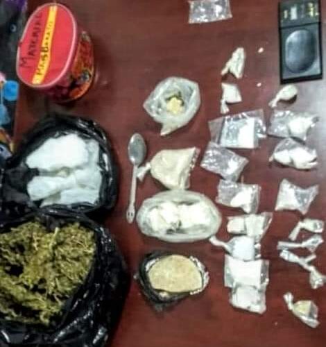 CATEO EN REGIÓN DEL ISTMO DE TEHUANTEPEC; ASEGURAN ARMAS, DROGAS, VEHÍCULOS Y UNA MUJER