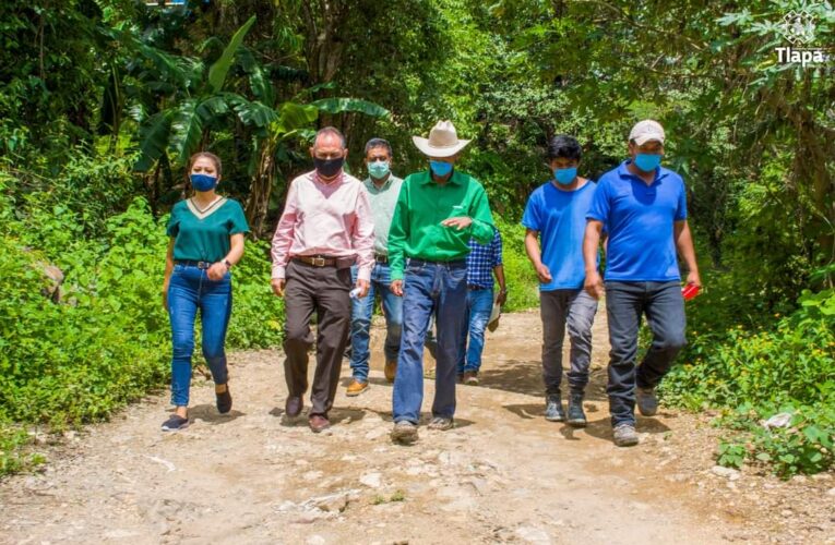 EDIL DE TLAPA; PICHARDO GARCIA, INAUGURA TECHADO DE USOS MÚLTIPLES.