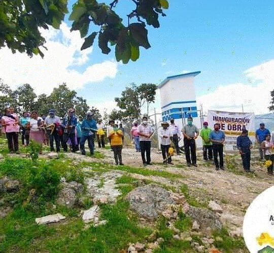 El edil de Atlixtac, encabezado por el Marcelino Ruiz Esteban entrega SISTEMA DE AGUA POTABLE.