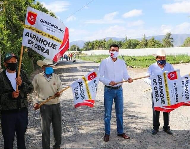 Alcalde de Quecholoc, José Alejandro Martínez Fuentes, dió banderazo de obra.
