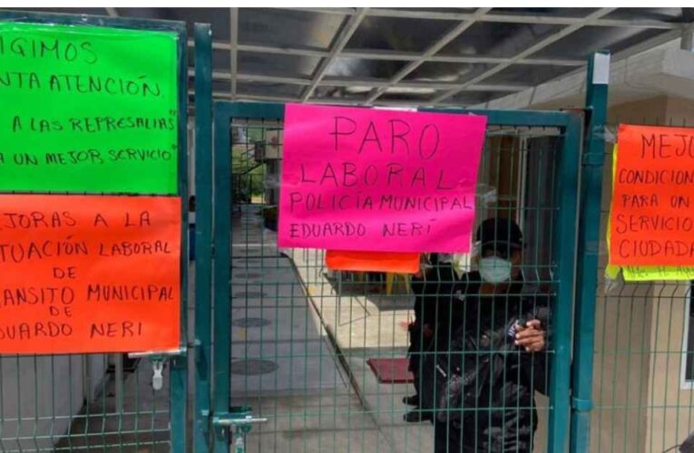 Protestan agentes de tránsito contra la alcaldesa de Zumpango exigen aumento de sueldo.