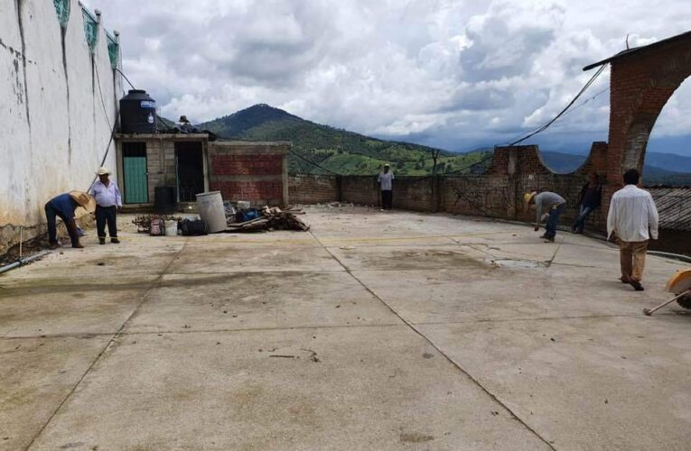 Inicia importante obra en comunidad de Xalpatláhuac, el alcalde Rosendo Larios Rosas.