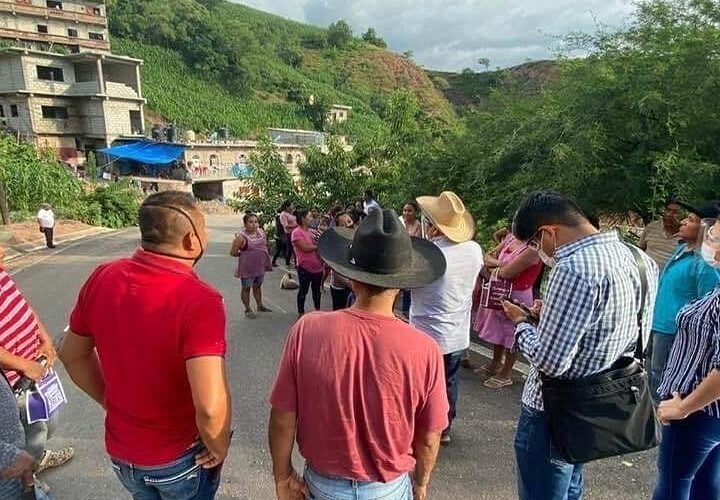 En marcha la ampliación de red de luz eléctrica en Teyapa: Rosendo Larios