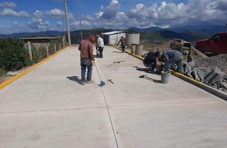 En próximos días inaugurará el edil de xalpatláhuac Rosendo Larios 2 importantes obras