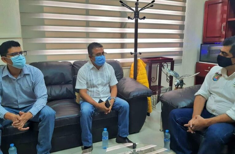 ACUERDA EL ALCALDE DE TELOLOAPAN, EFREN ROMERO ESTABLECER UN MÓDULO DEL INE EN LA CIUDAD.