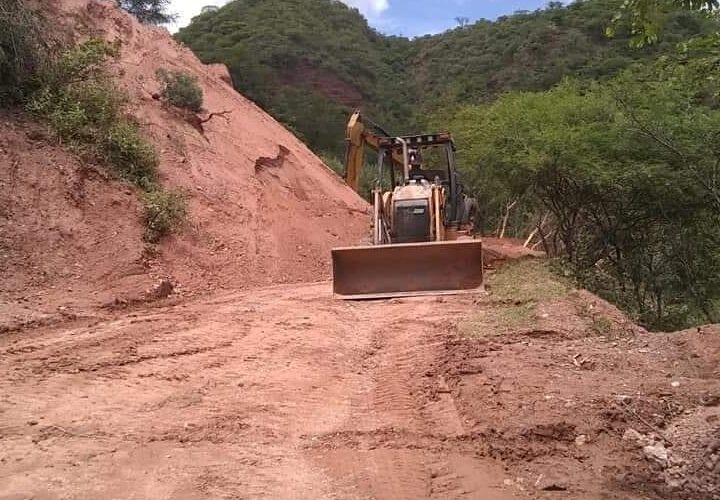 Gestiona más obras para el municipio de Xalpatláhuac; el edil Rosendo Larios rosas.