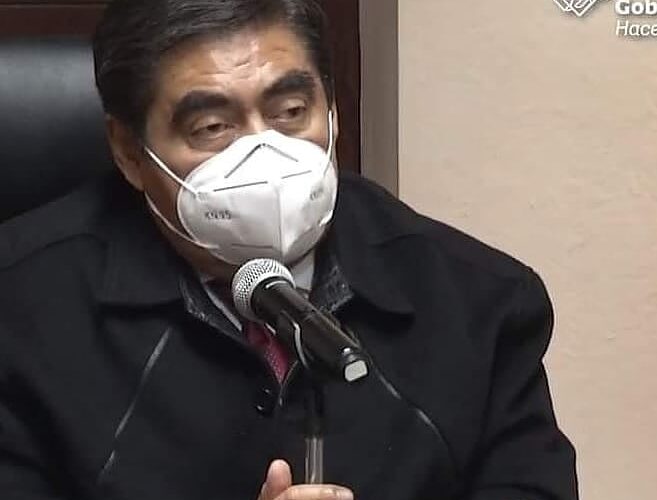 Sigue la alza el contagio de covid-19 en Puebla, Miguel Barbosa