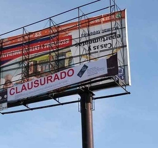 Diputado e hijo de exgobernador poblano se beneficiaron con espectaculares en Puebla!!