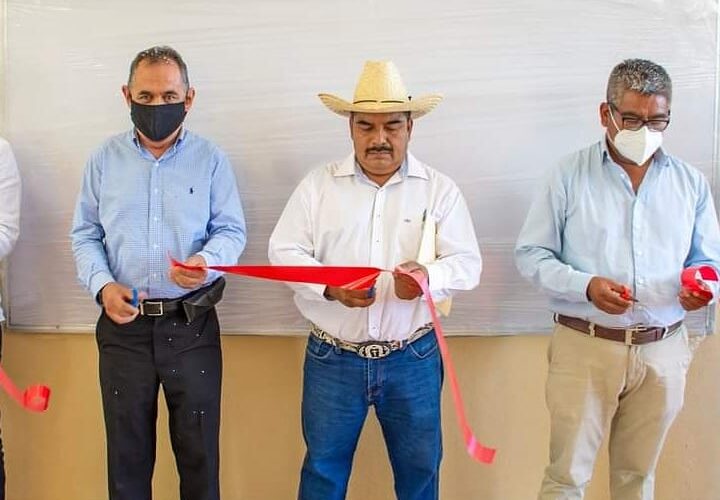 EL GOBIERNO DE TLAPA INAUGURANDO OBRAS COMO NUNCA ANTES: PICHARDO GARCIA.