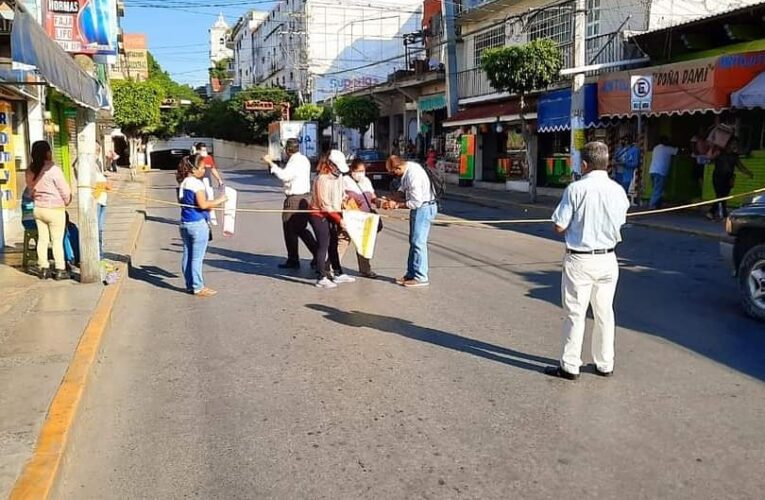 Bloquean  la entrada al paso desnivel, exigen agua al alcalde de Chilpancingo.
