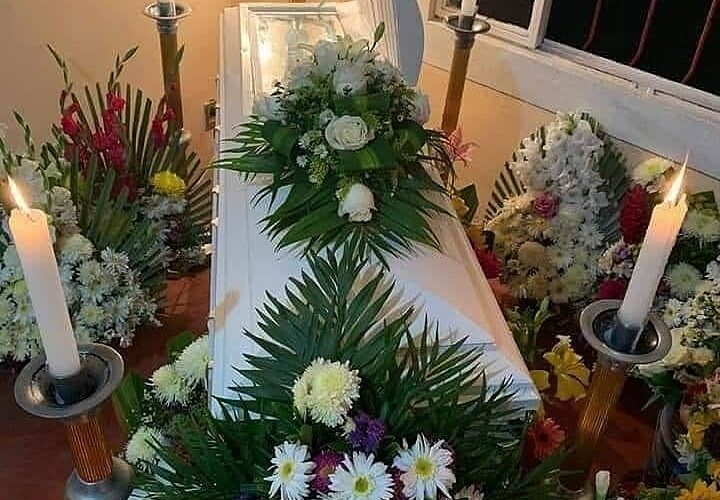 Niña de 12 años muere presuntamente por exceso de tarea; sufrió derrame cerebral.