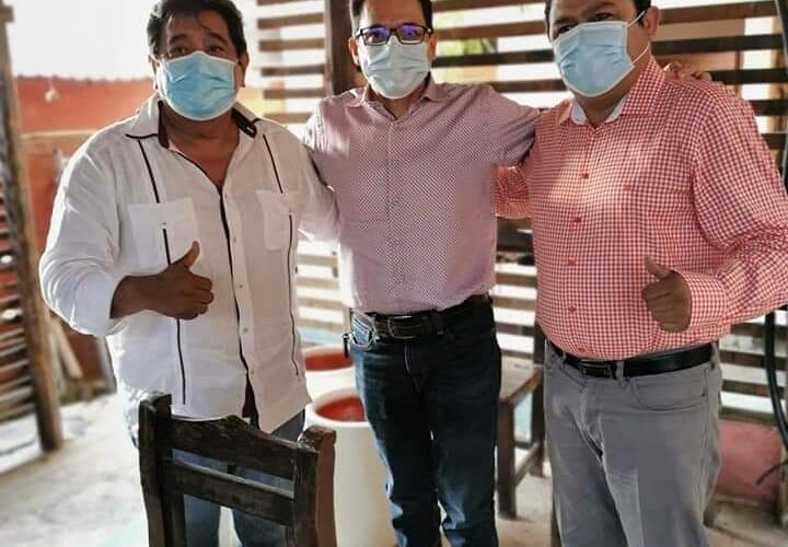 Se reúnen Félix Salgado, Victoriano Wences y el diputado de Morena Ossiel Pacheco.