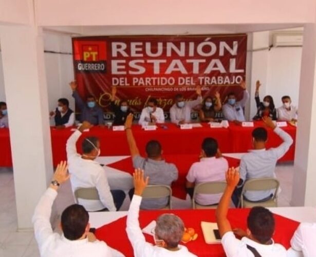 Victoriano Wences Real y Luisa Ayala Mondragón, designados en asamblea del PT para candidatos a gobernador.