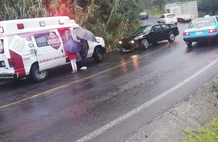 Accidente sobre la carretera Zacapoaxtla- Acuaco, a la altura de Calcahualco.