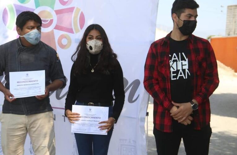 ENTREGAN RECONOCIMIENTOS DEL TALLER “EMPIEZA APRENDIENDO, TERMINA EMPRENDIENDO” EL AYUNTAMIENTO DE TEHUACÁN.