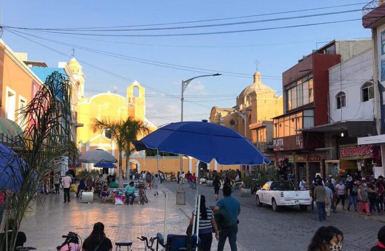 Las calles de Tehuacán sin control a la alza en contagios por COVID-19.