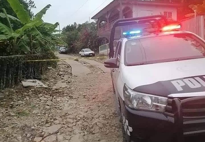 UN HOMBRE LE CORTA EL CUELLO A SU MADRE Y MUERE DESANGRANDA EN PAPANTLA, VERACRUZ.