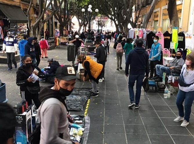 Se pasa por el arco del triunfo, el decreto estatal la alcaldesa morenista de Puebla; Claudia Rivera.