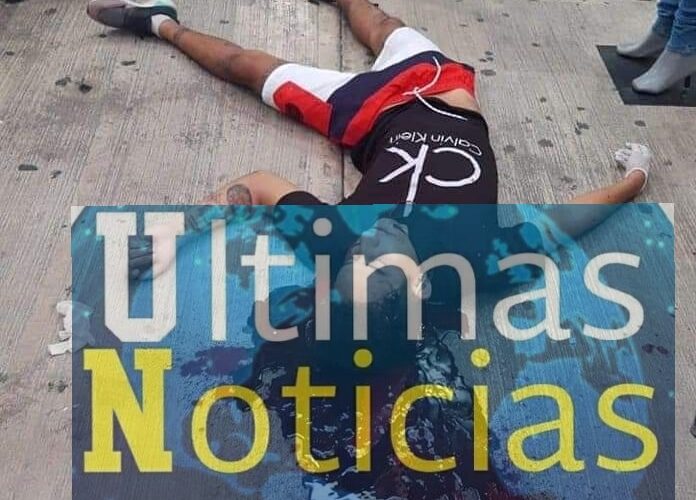EJECUTAN A JOVENES EN PLENO CENTRO DE ZIHUATANEJO