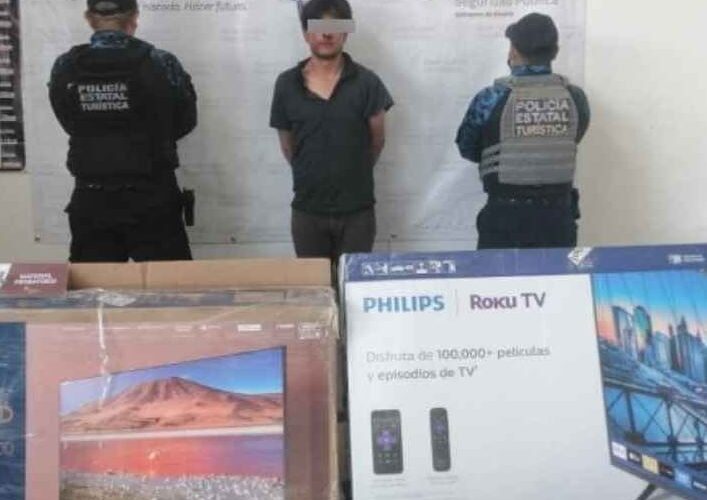 Golpean y detienen a 2 defraudadores de un televisor.