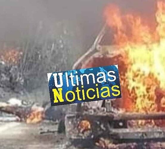 Quema a una persona, con su vehículo en la Costa Grande de Guerrero.