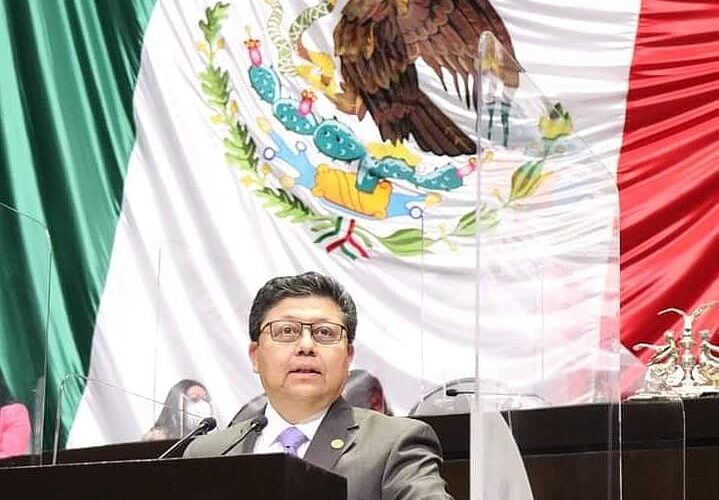 Denuncia Diputado federal de Morena: Rubén Cayetano: Dirigentes se robaron 20 diputaciones prurinominales y la democracia??