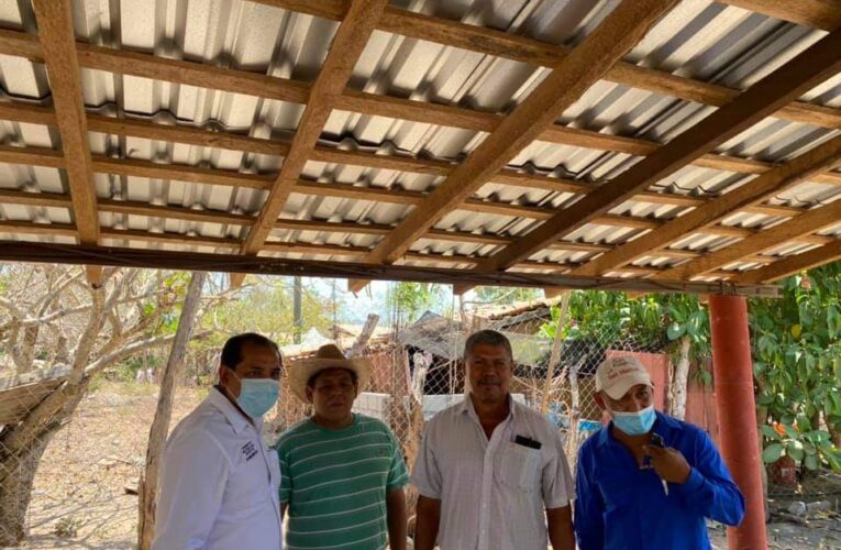 Recorre comunidades de San Marcos el candidato a diputado por el distrito 13; Manuel Quiñones.