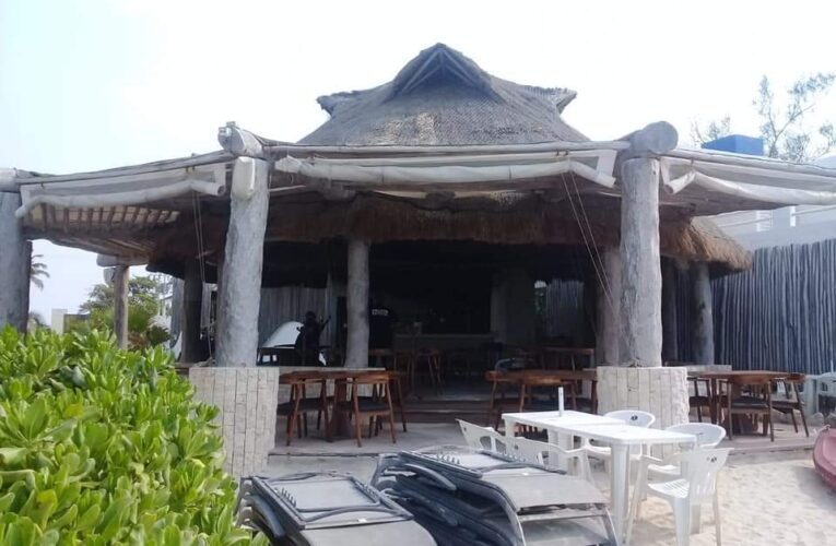 VORAZ INCENDIO DEL RESTAURANTE BEACH CLUB; EN YUCATÁN.