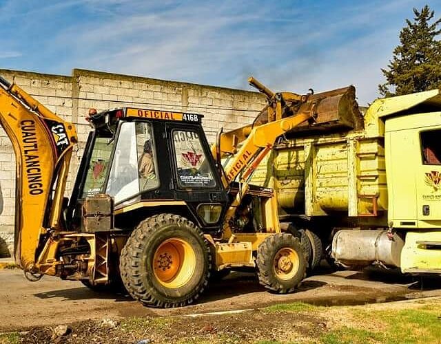 Para evitar inundaciones, realiza limpieza de barrancas y canales el Ayuntamiento de Cuautlancingo.