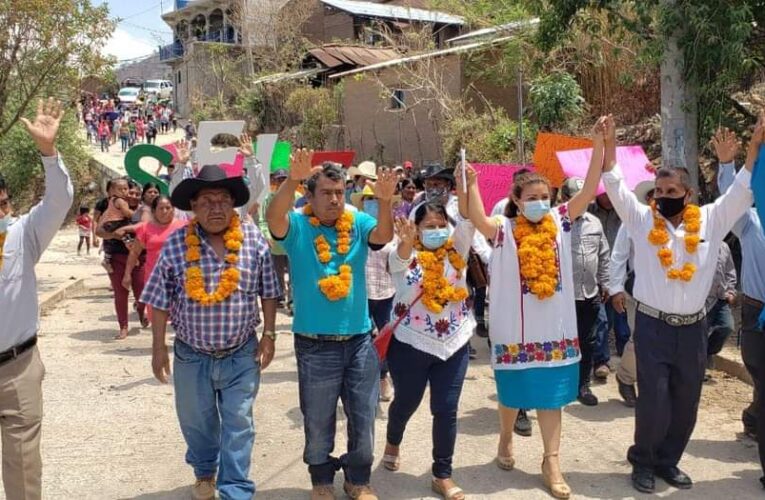 Respaldan habitantes de Xilotepec, a la candidata del PRI a la alcaldía de Xalpatláhuac, Selene Sotelo Maldonado.