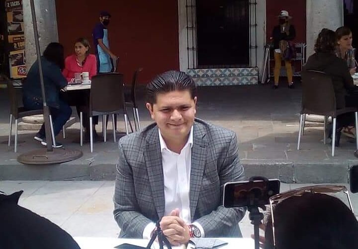 Denuncia regidor de San Pedro Cholula, al alcalde morenista Alberto Arriaga; obliga a trabajadores apoyar candidata panista.
