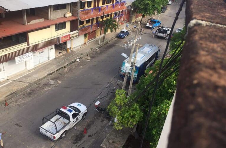 Balean a Chófer en el Fraccionamiento Las Playas en Acapulco.