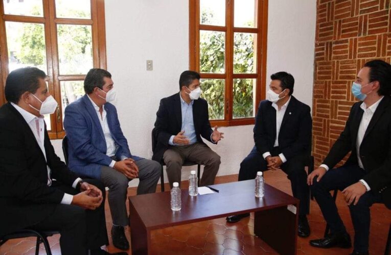 DESIGNAN A CARLOS MONTIEL SOLANA COORDINADOR DE LOS REGIDORES DE LA PLANILLA DE EDUARDO RIVERA PÉREZ.