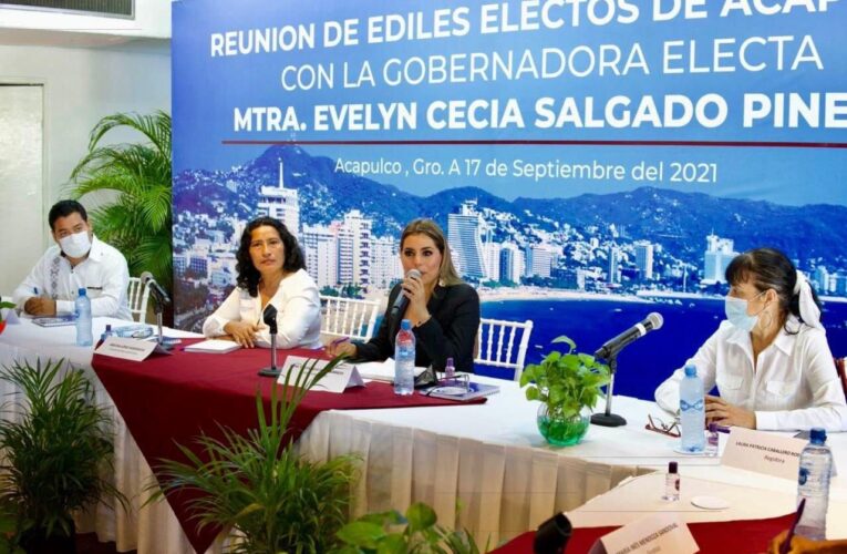 Refrenda Evelyn Salgado Pineda el compromiso de sumar esfuerzos por Acapulco