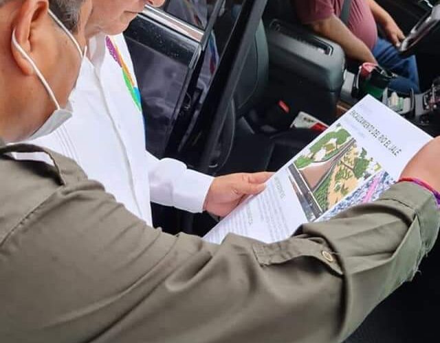 Para desarrollo de Tlapa, entrega Gilberto Solano proyecto de hospital y encauzamiento del río Jale a AMLO